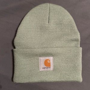 carhartt mint green women’s hat. one size. never worn!